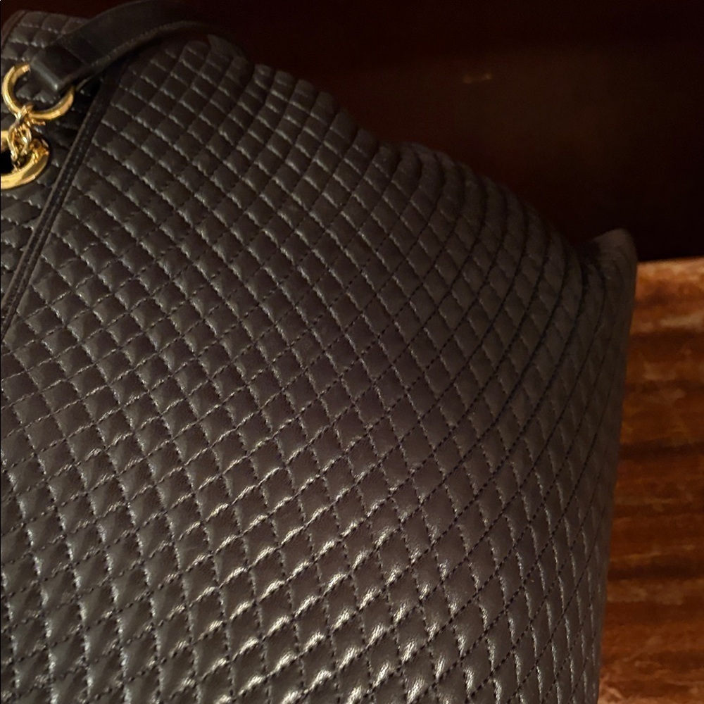 Bally Luxury women’s hand bag in excellent condition - Picture 6 of 16